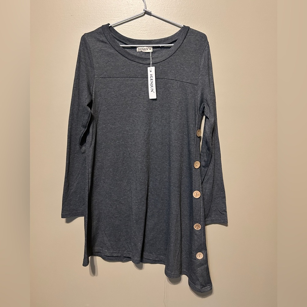 Elegant Gray Tunic with Button Details